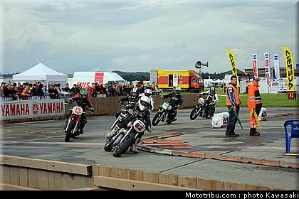 kawasaki_coupe_w800_gentlemen_2011_011.jpg