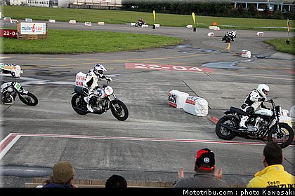 kawasaki_coupe_w800_gentlemen_2011_017.jpg