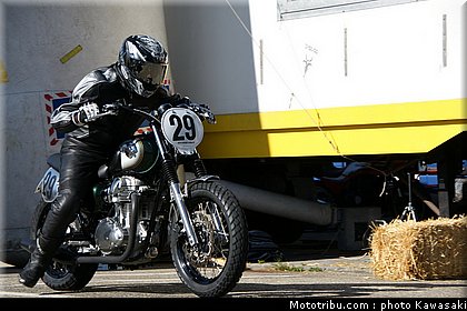 kawasaki_coupe_w800_gentlemen_2011_020.jpg
