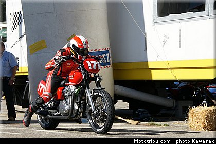 kawasaki_coupe_w800_gentlemen_2011_025.jpg