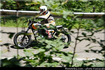 kawasaki_coupe_w800_gentlemen_2011_030.jpg