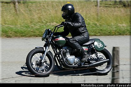 kawasaki_coupe_w800_gentlemen_2011_037.jpg