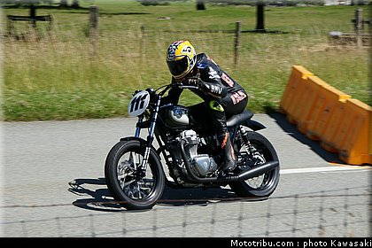 kawasaki_coupe_w800_gentlemen_2011_038.jpg