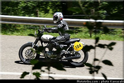 kawasaki_coupe_w800_gentlemen_2011_064.jpg