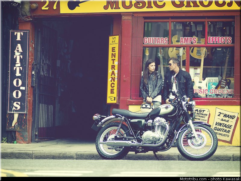 kawasaki_2012_w800_001