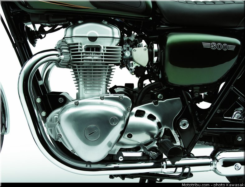 kawasaki_2012_w800_013