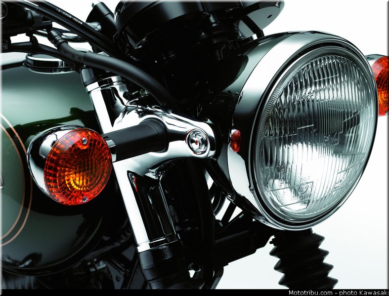 kawasaki_2012_w800_024