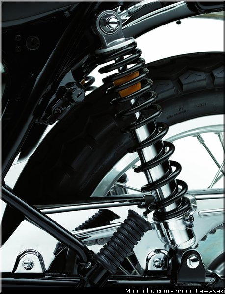 kawasaki_2012_w800_026