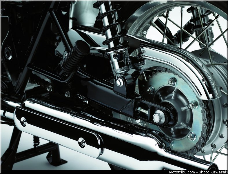 kawasaki_2012_w800_027
