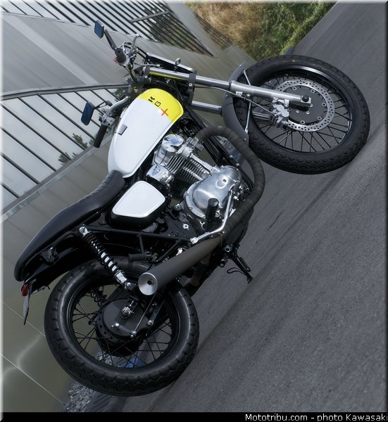 kawasaki_2012_w800_starck_07
