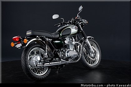 kawasaki_2012_w800_006.jpg