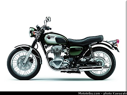 kawasaki_2012_w800_009.jpg
