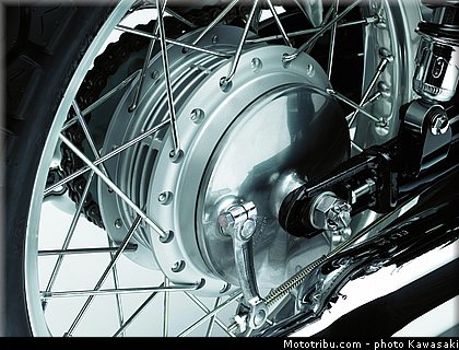 kawasaki_2012_w800_028.jpg