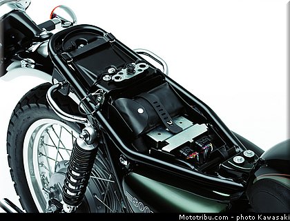 kawasaki_2012_w800_031.jpg