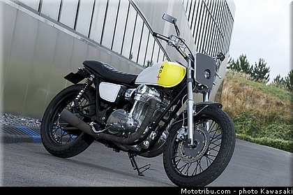 kawasaki_2012_w800_starck_04.jpg