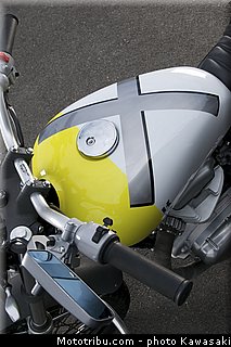 kawasaki_2012_w800_starck_10.jpg