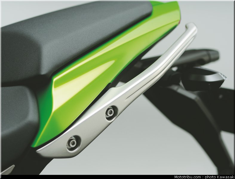 kawasaki_z1000sx_2011_029