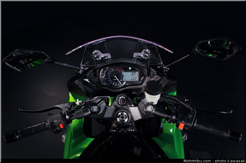 kawasaki_z1000sx_2011_038