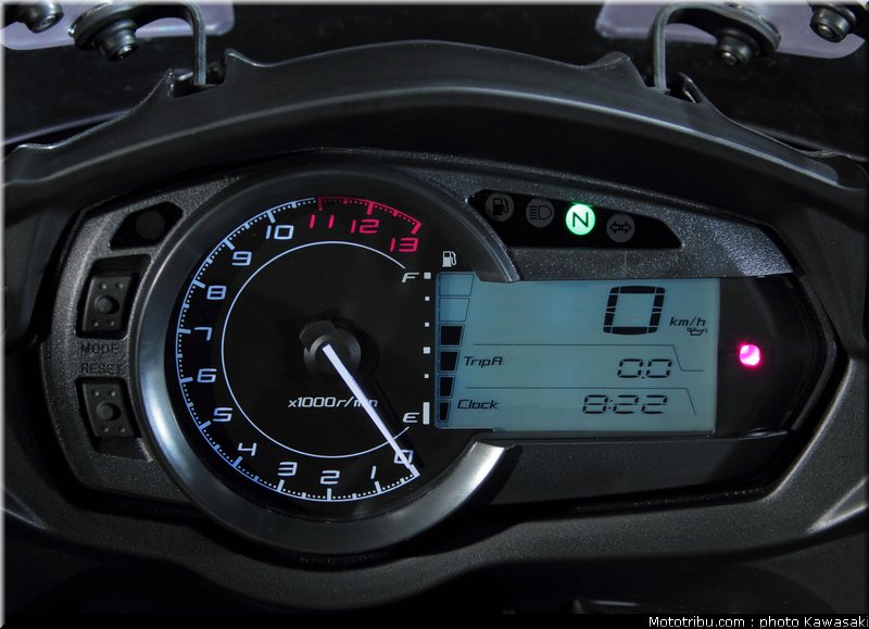 kawasaki_z1000sx_2011_046