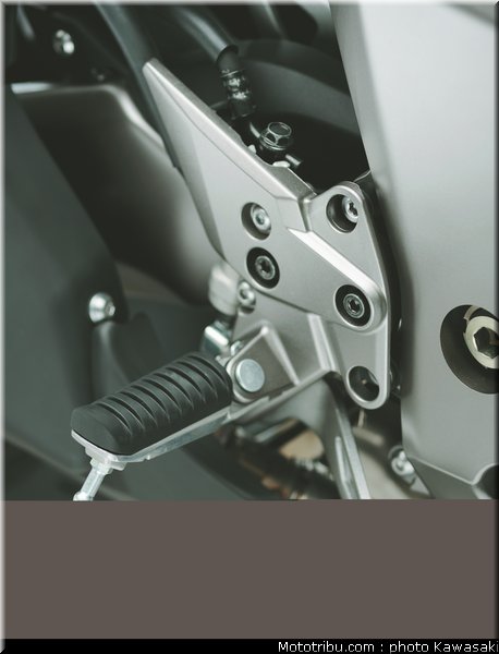kawasaki_z1000sx_2011_047