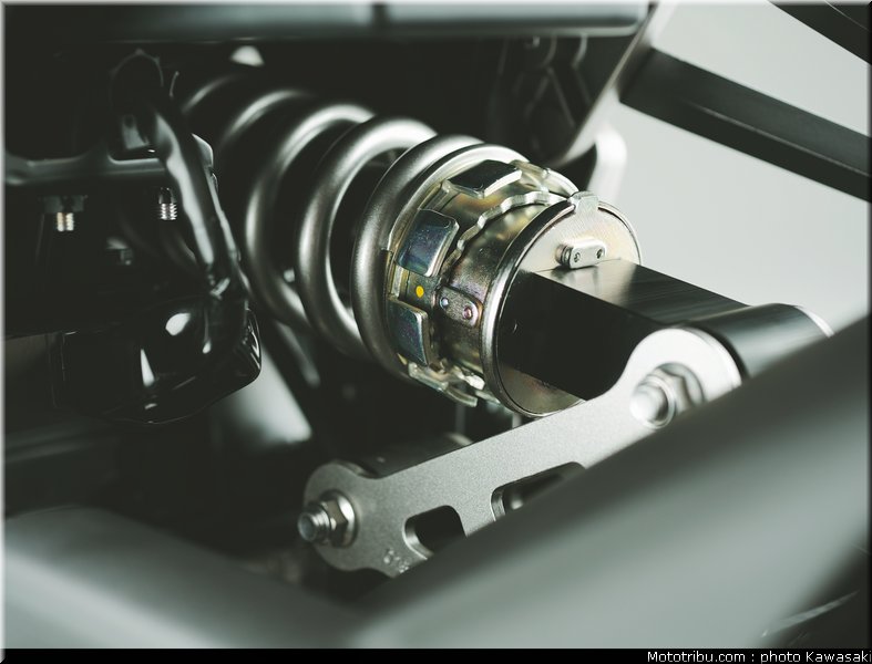 kawasaki_z1000sx_2011_048