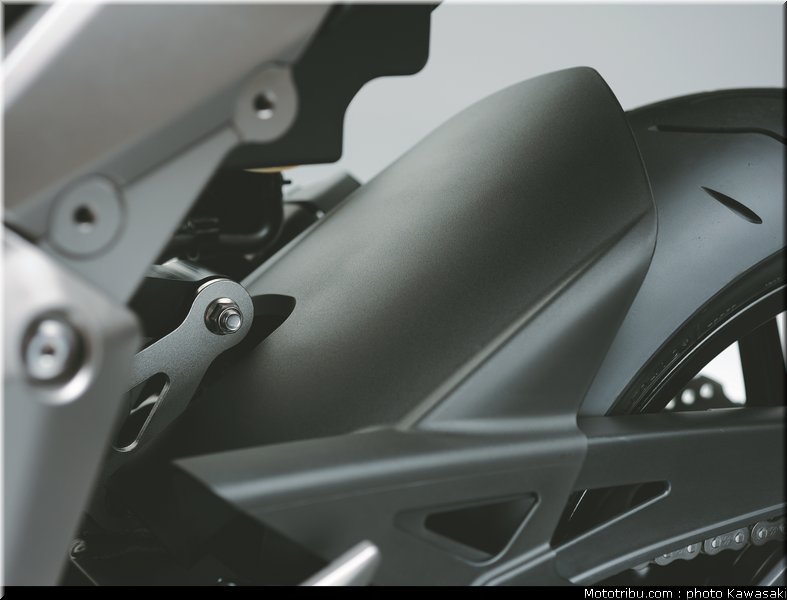 kawasaki_z1000sx_2011_049