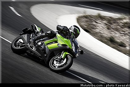 kawasaki_z1000sx_2011_002.jpg