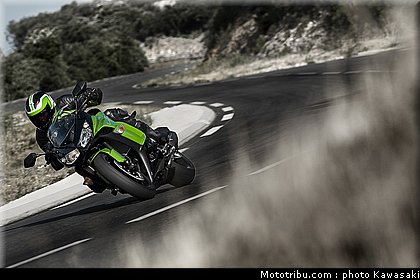 kawasaki_z1000sx_2011_003.jpg