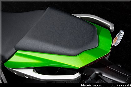 kawasaki_z1000sx_2011_031.jpg