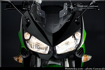 kawasaki_z1000sx_2011_032.jpg