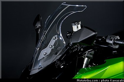 kawasaki_z1000sx_2011_041.jpg