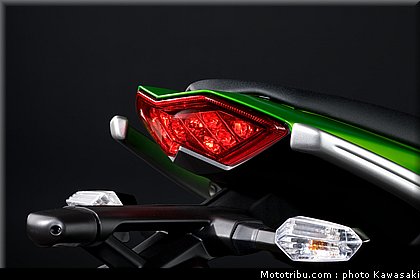 kawasaki_z1000sx_2011_043.jpg