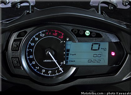 kawasaki_z1000sx_2011_046.jpg