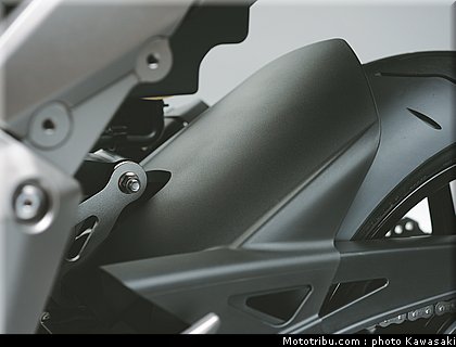kawasaki_z1000sx_2011_049.jpg
