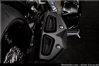 kawasaki_z1000sx_2011_051.jpg