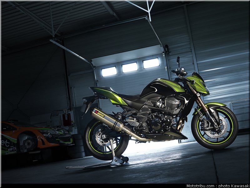 kawasaki_2011_z750r_002