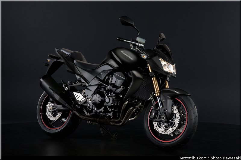 kawasaki_2011_z750r_004