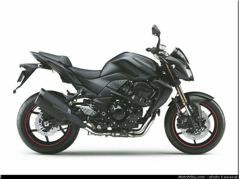 kawasaki_2011_z750r_007