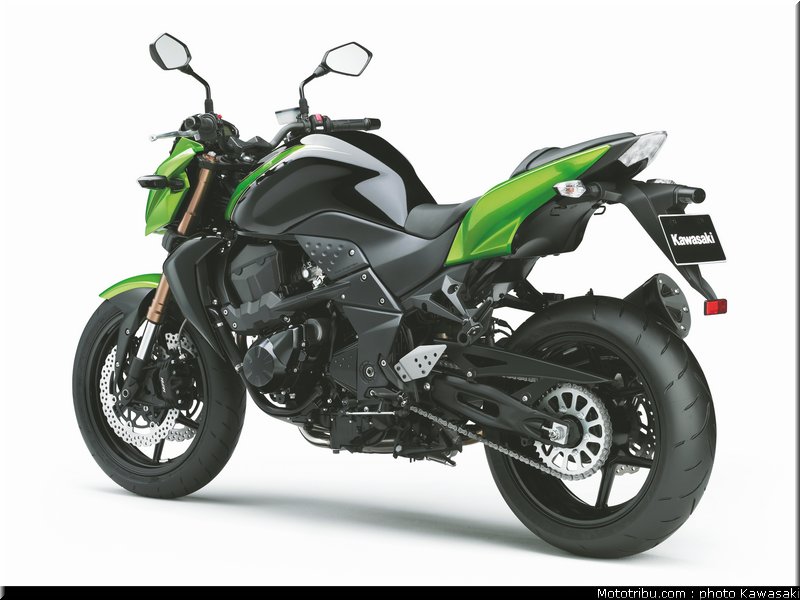 kawasaki_2011_z750r_008
