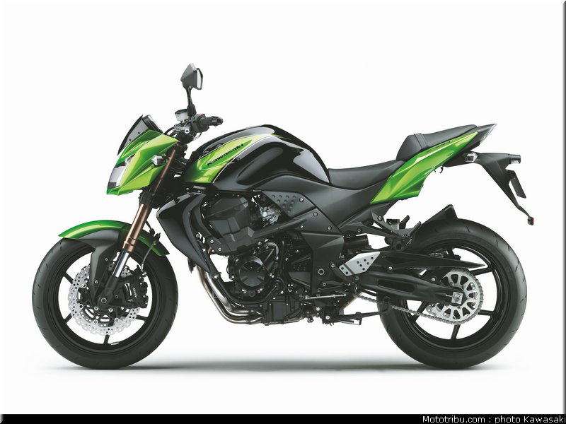 kawasaki_2011_z750r_009