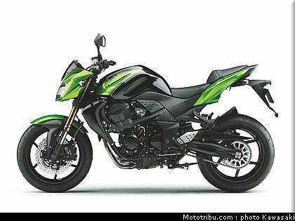 kawasaki_2011_z750r_009.jpg