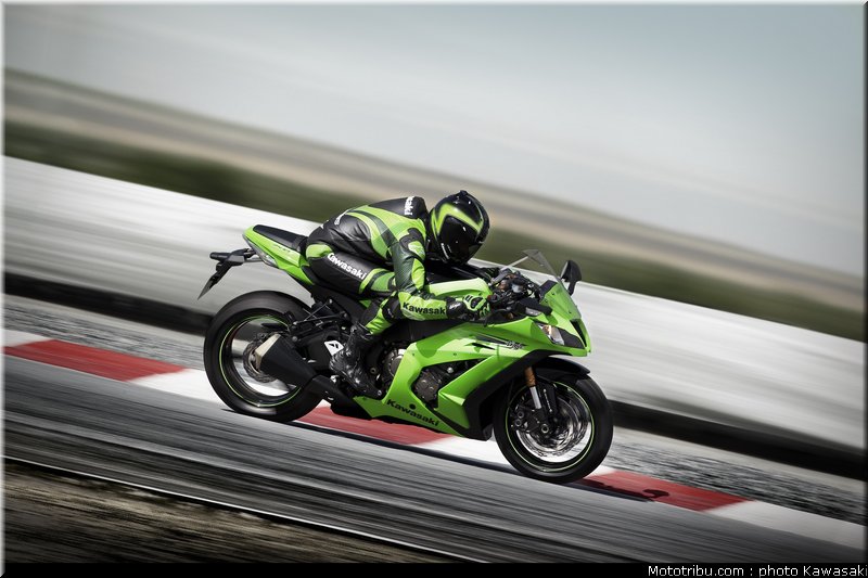 kawasaki_zx10r_2011_0003