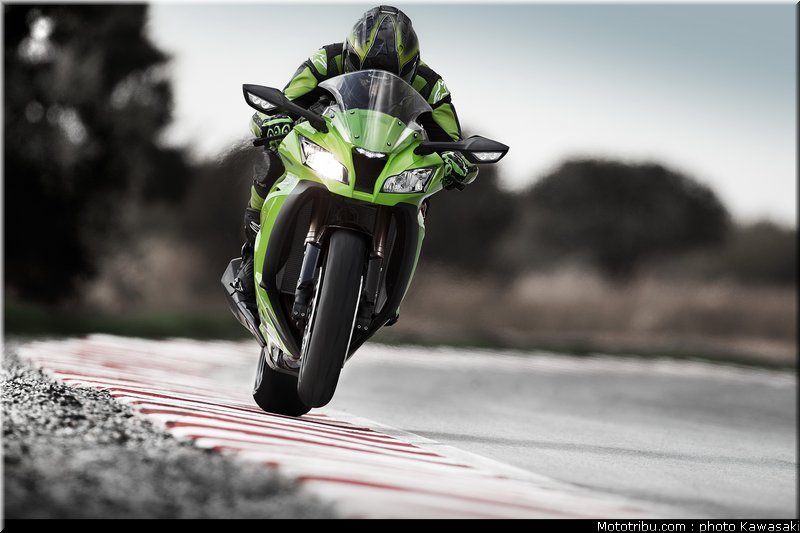 kawasaki_zx10r_2011_0005