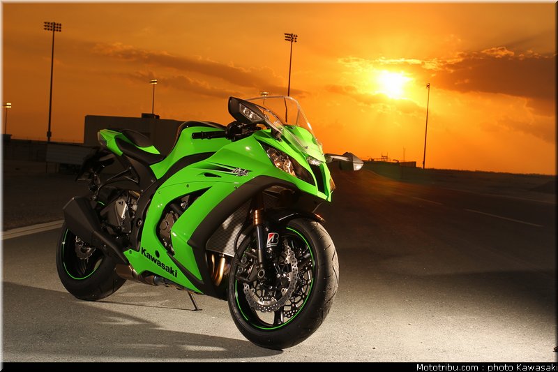 kawasaki_zx10r_2011_0007