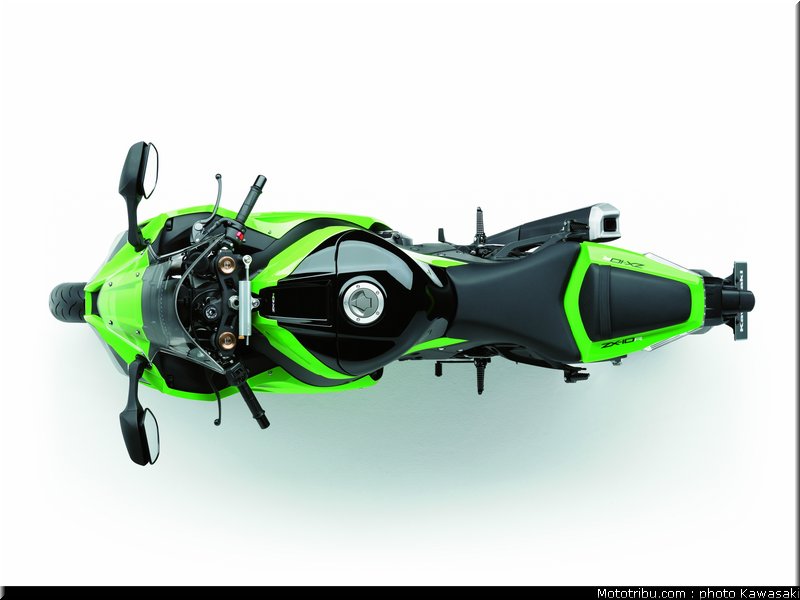 kawasaki_zx10r_2011_0025