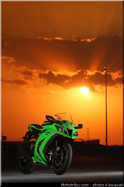 kawasaki_zx10r_2011_0026