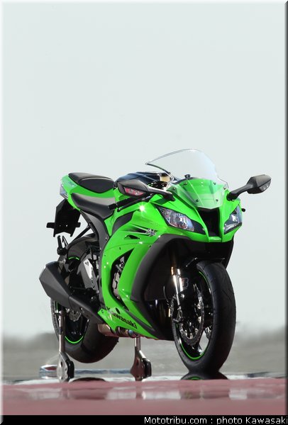 kawasaki_zx10r_2011_0036