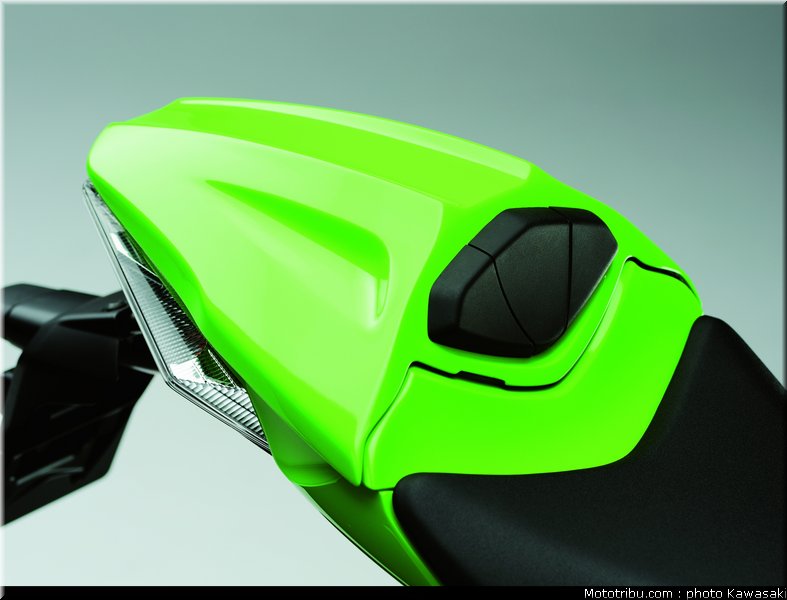 kawasaki_zx10r_2011_0041