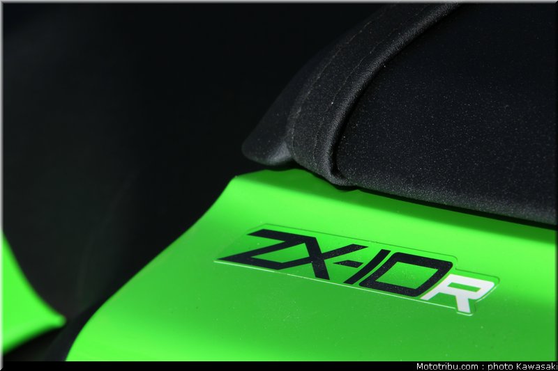 kawasaki_zx10r_2011_0047