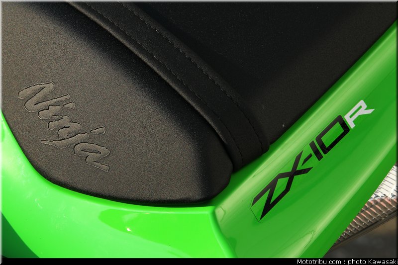 kawasaki_zx10r_2011_0053